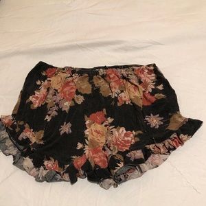 Brandy Melville “Eve” shorts